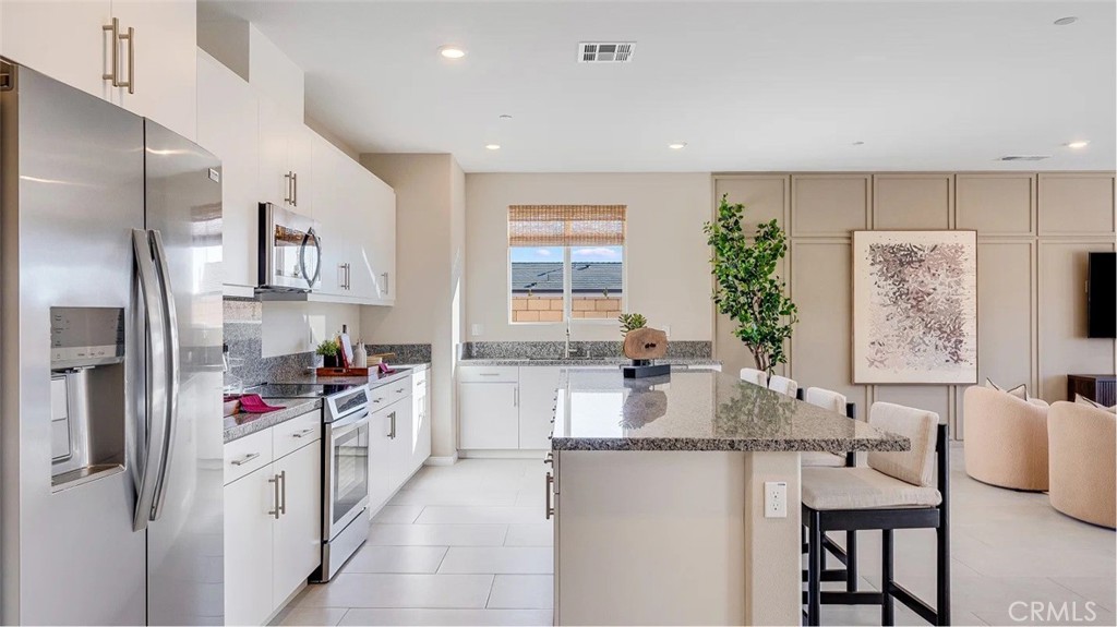 Hesperia, California, 92345, United States, 4 Bedrooms Bedrooms, ,2 BathroomsBathrooms,Residential,For Sale,1930444
