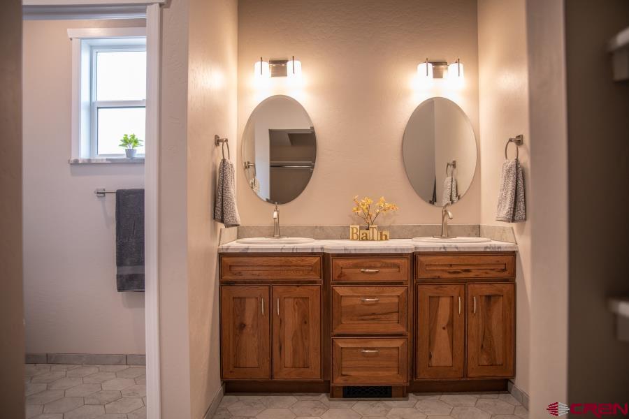 Montrose, Colorado, 81401, United States, 3 Bedrooms Bedrooms, ,2 BathroomsBathrooms,Residential,For Sale,1709571