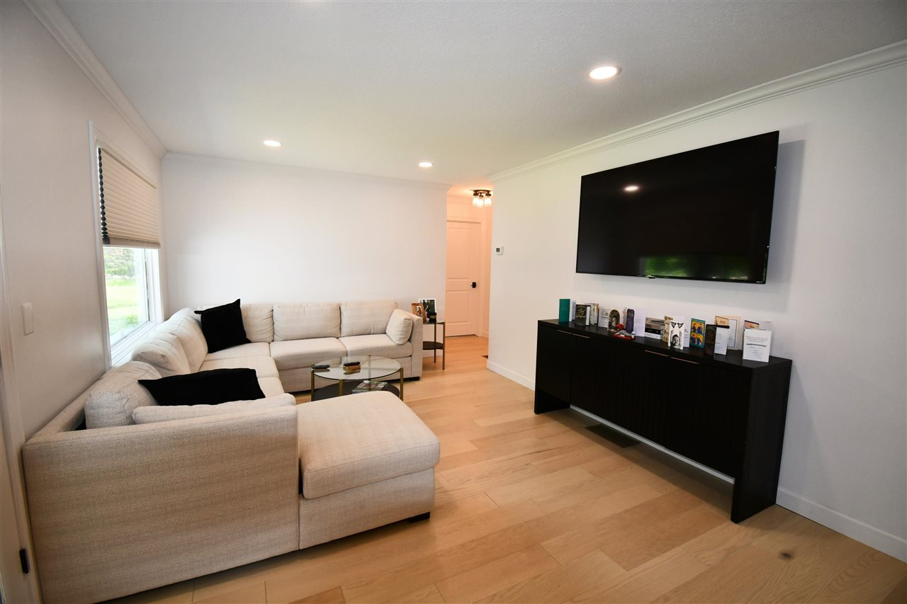 Alanson, Michigan, 49706, United States, 5 Bedrooms Bedrooms, ,3 BathroomsBathrooms,Residential,For Sale,1876087