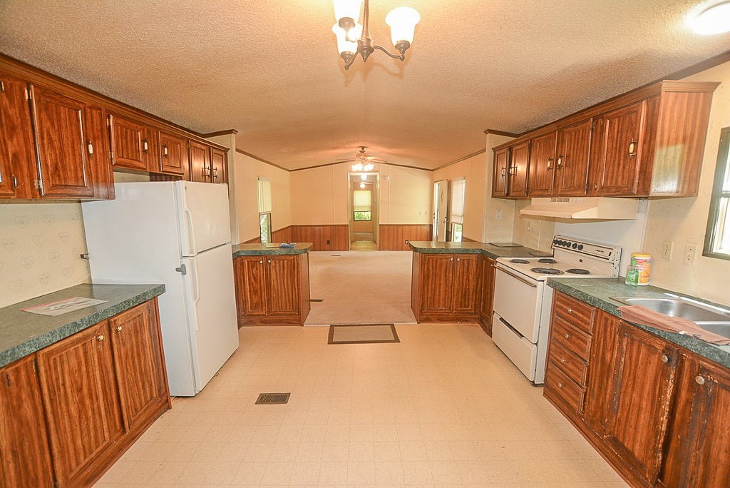 Sevierville, Tennessee, 37876, United States, 2 Bedrooms Bedrooms, ,2 BathroomsBathrooms,Residential,For Sale,1976513