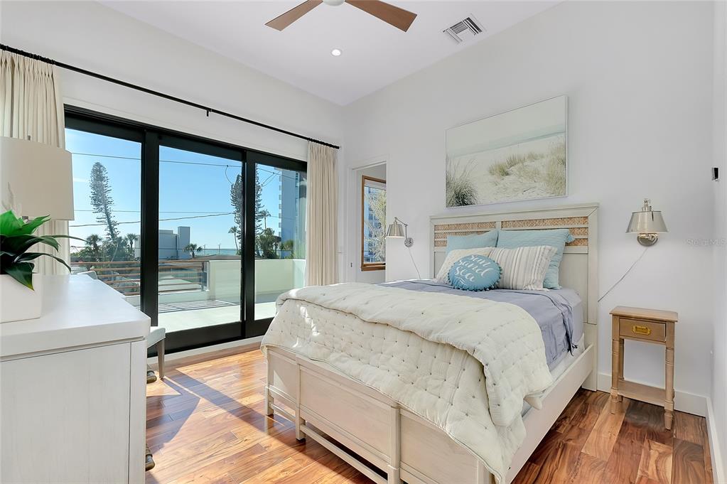 Sarasota, Florida, 34236, United States, 5 Bedrooms Bedrooms, ,6 BathroomsBathrooms,Residential,For Sale,1994803