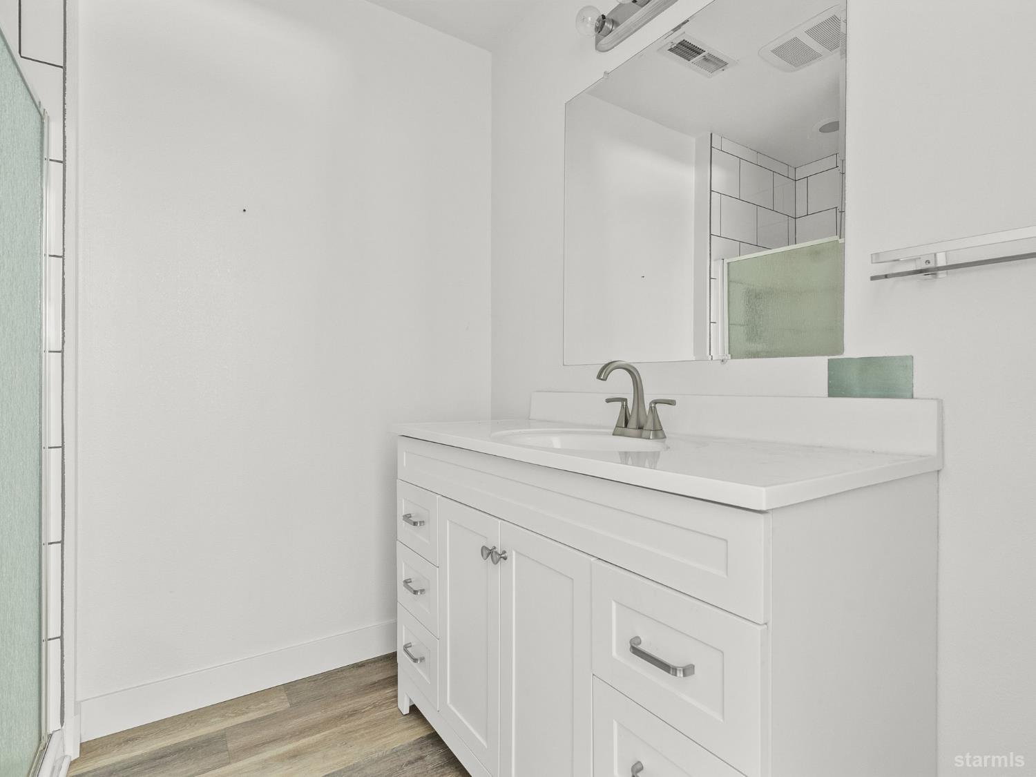 South Lake Tahoe, California, 96150, United States, 3 Bedrooms Bedrooms, ,2 BathroomsBathrooms,Residential,For Sale,1737061