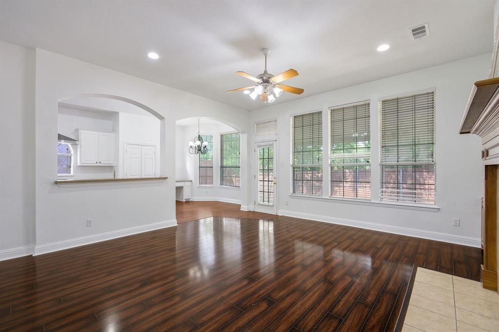Irving, Texas, 75063, United States, 4 Bedrooms Bedrooms, ,3 BathroomsBathrooms,Residential,For Sale,1874227