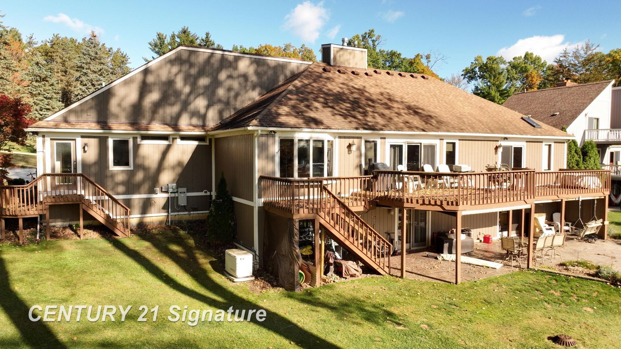 Fenton, Michigan, 48430, United States, 6 Bedrooms Bedrooms, ,4 BathroomsBathrooms,Residential,For Sale,1976063