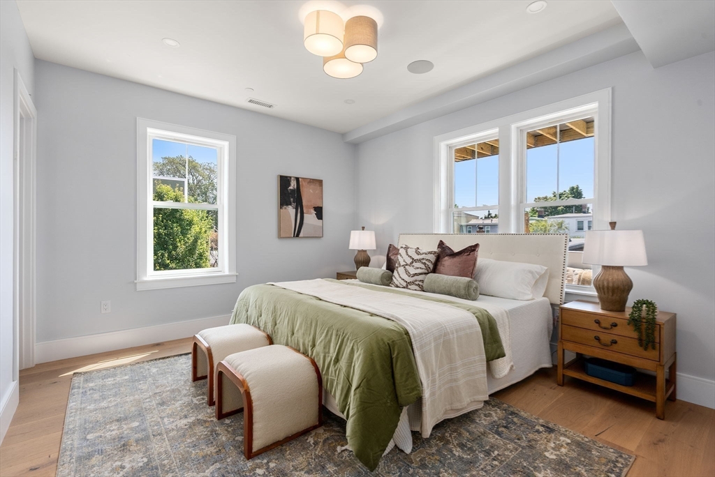 Boston, Massachusetts, 02127, United States, 2 Bedrooms Bedrooms, ,2 BathroomsBathrooms,Residential,For Sale,1951158