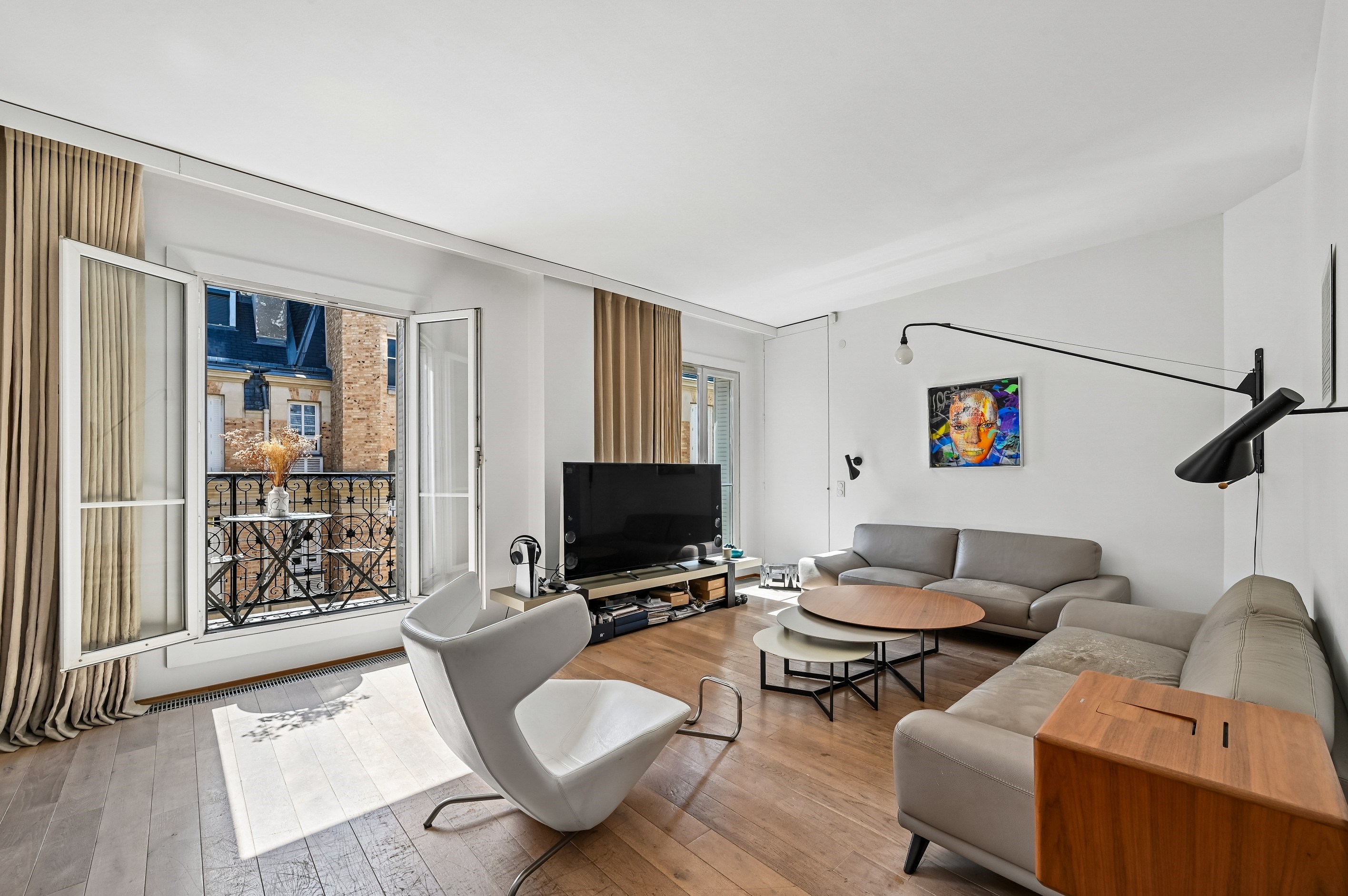  PARIS XVI - VILLAGE D