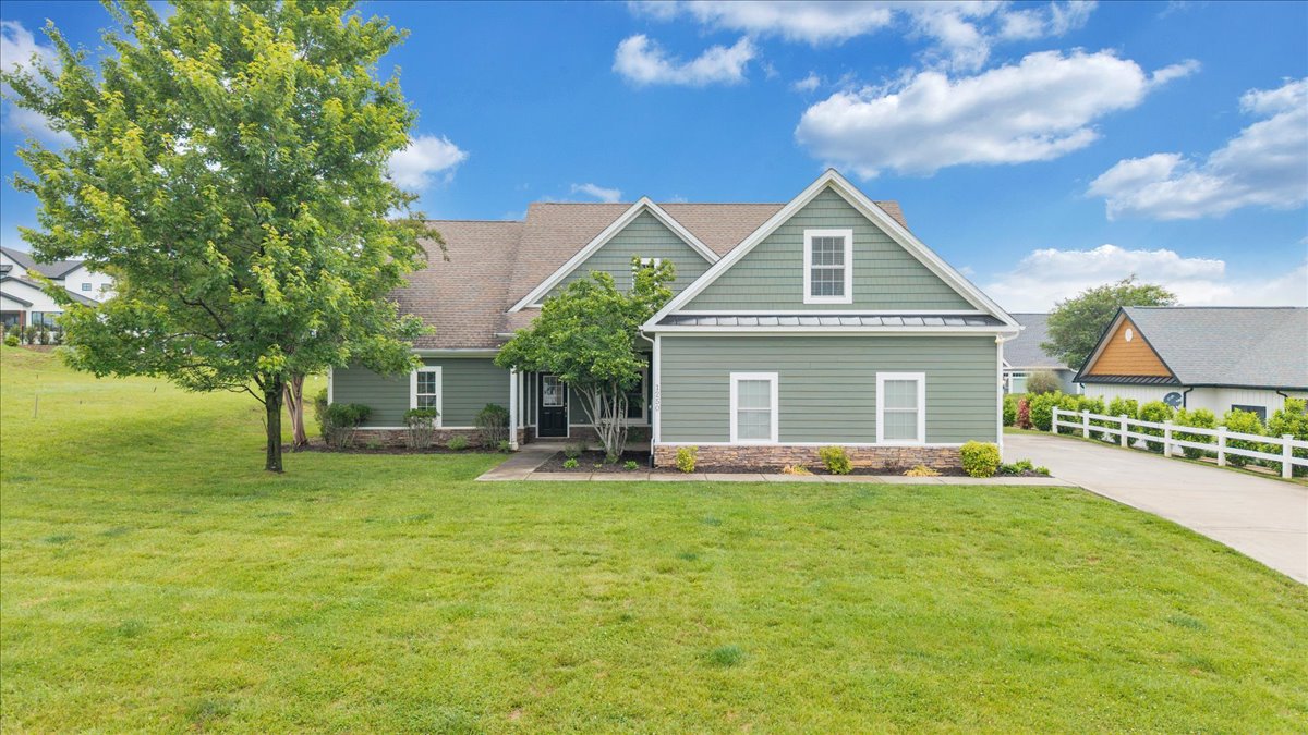 Huddleston, Virginia, 24104, United States, 4 Bedrooms Bedrooms, ,4 BathroomsBathrooms,Residential,For Sale,2048445