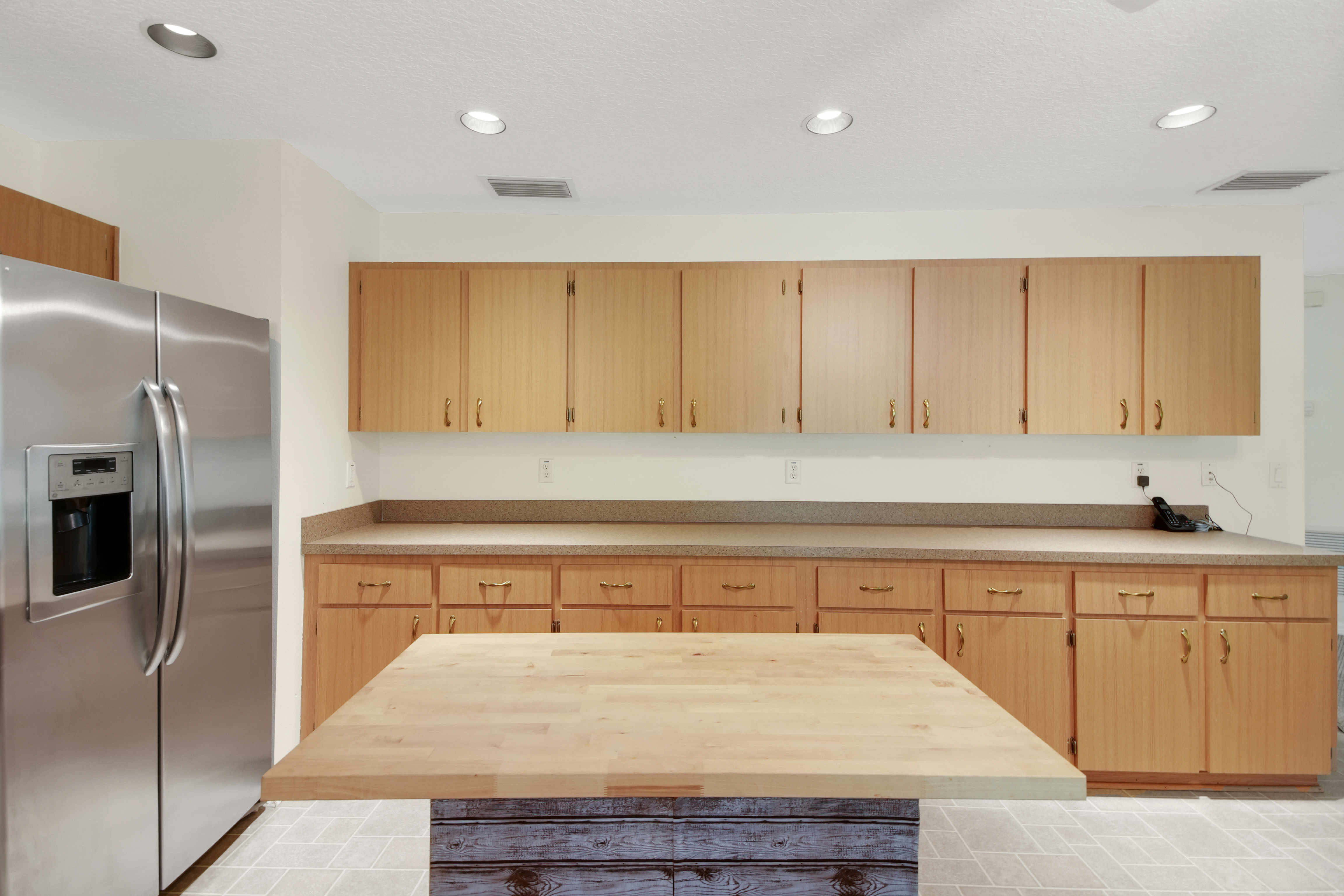 Lady Lake, Florida, 32159, United States, 6 Bedrooms Bedrooms, ,5 BathroomsBathrooms,Residential,For Sale,1921819