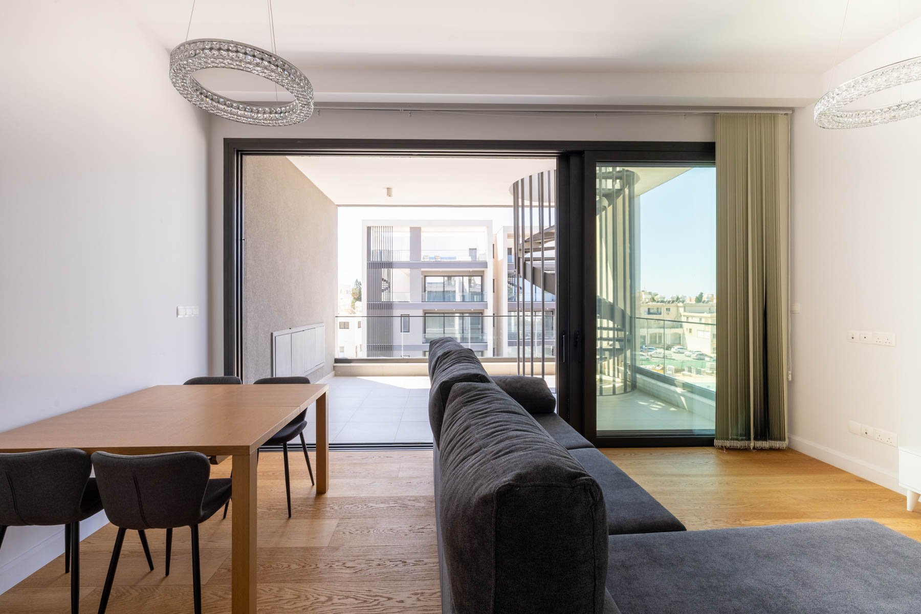  Sea-View Penthouse with Private Roof Garden in Tombs of the Kings, Pafos - 物件實景