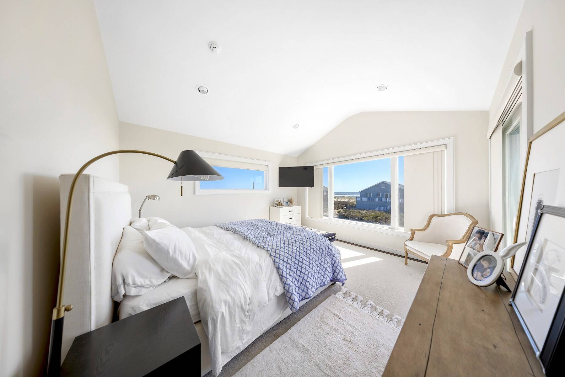  Chic Beach House with Roof Deck, Protected Views & Ocean Walkway - 物件實景