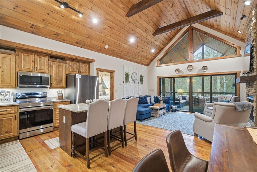 Morganton, Georgia, 30560, United States, 3 Bedrooms Bedrooms, ,2 BathroomsBathrooms,Residential,For Sale,2006455