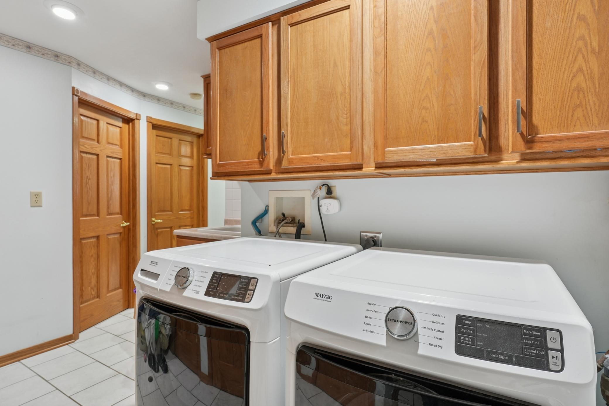 Rochester, Minnesota, 55904, United States, 4 Bedrooms Bedrooms, ,3 BathroomsBathrooms,Residential,For Sale,2003115