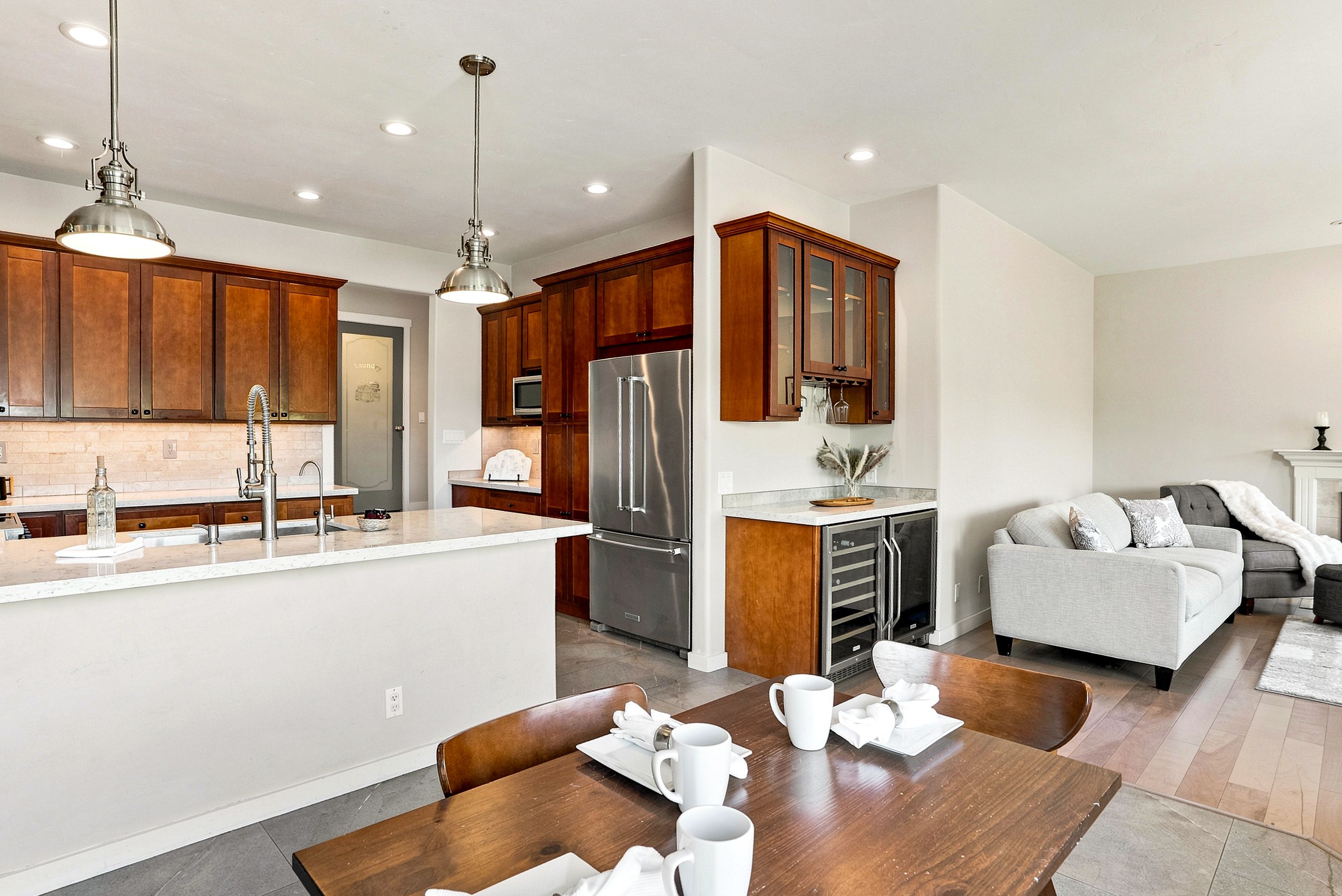  5324 Hidden Oak Court, Royal Oaks - 物件實景