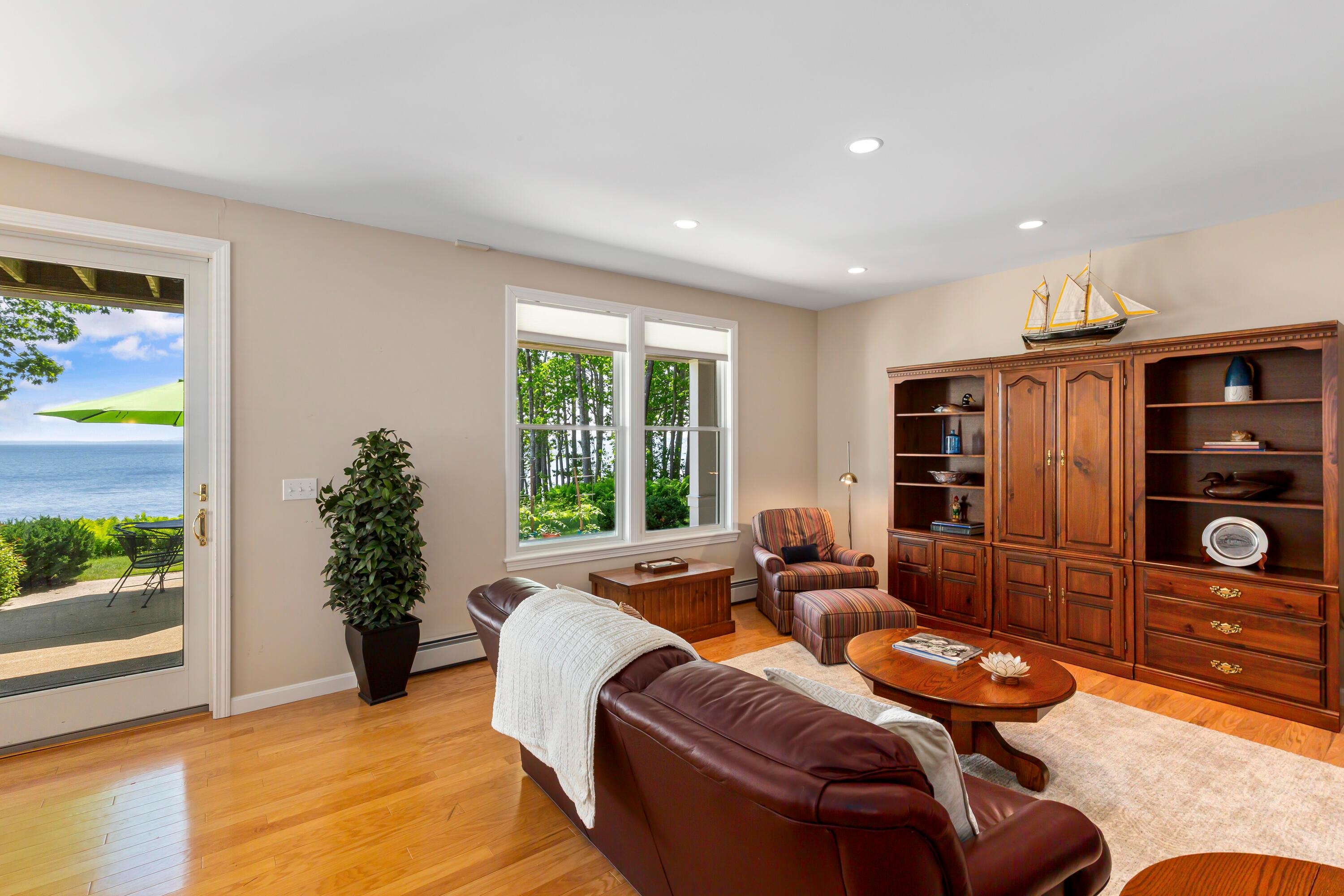  155 Bayside Drive - 物件實景