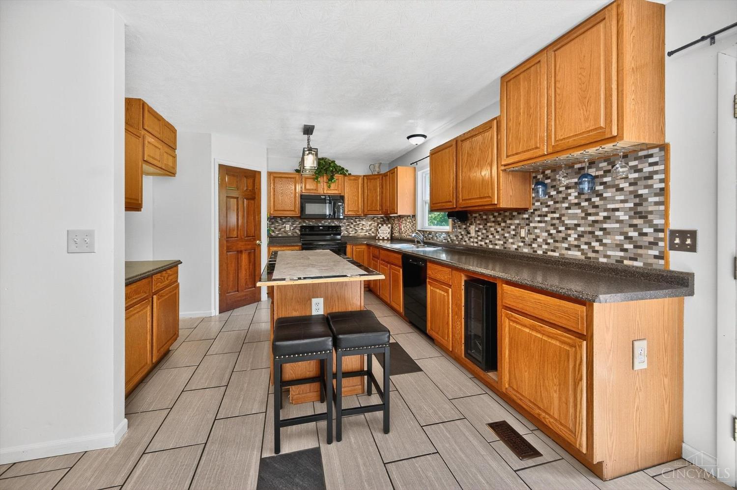 Goshen Twp, Ohio, 45122, United States, 4 Bedrooms Bedrooms, ,3 BathroomsBathrooms,Residential,For Sale,1910937
