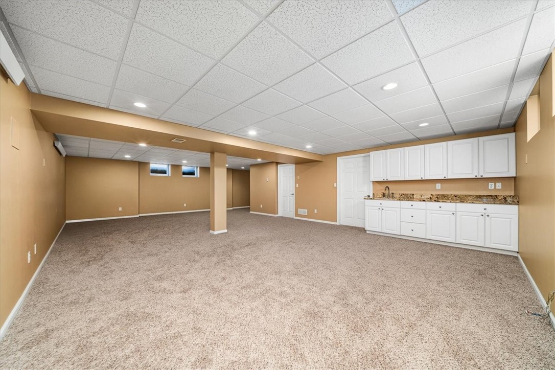 Pine Twp, Pennsylvania, 16046, United States, 5 Bedrooms Bedrooms, ,6 BathroomsBathrooms,Residential,For Sale,1989507