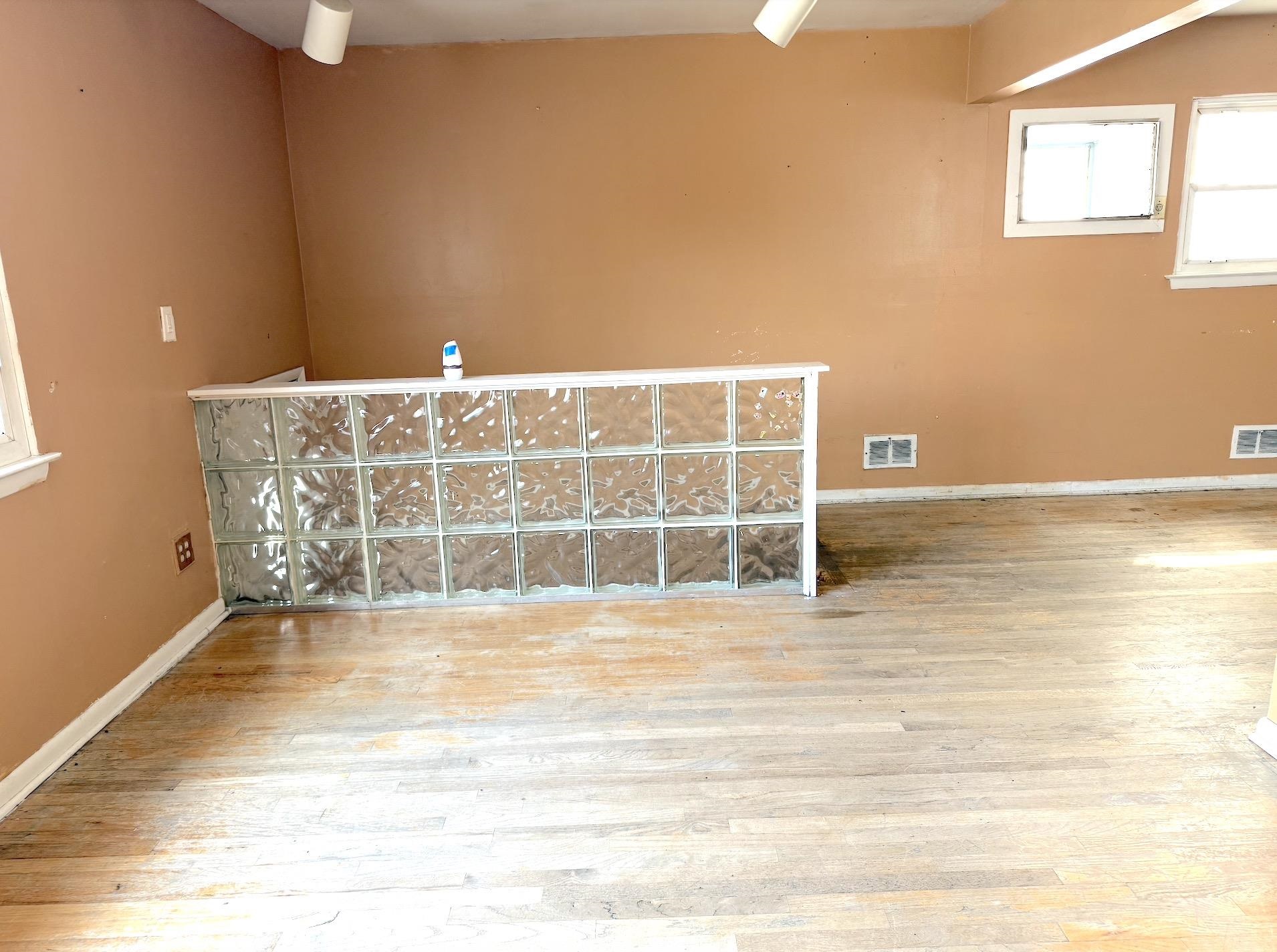 North Bergen, New Jersey, 07407, United States, 3 Bedrooms Bedrooms, ,1 BathroomBathrooms,Residential,For Sale,1876310
