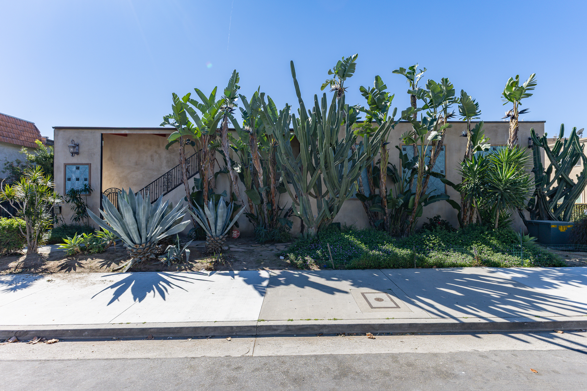  12014 Kling Street, #18 - 物件實景