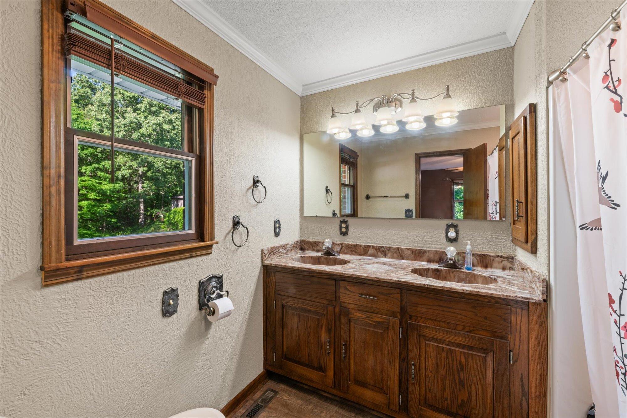 Athens, Tennessee, 37303, United States, 4 Bedrooms Bedrooms, ,3 BathroomsBathrooms,Residential,For Sale,1983022