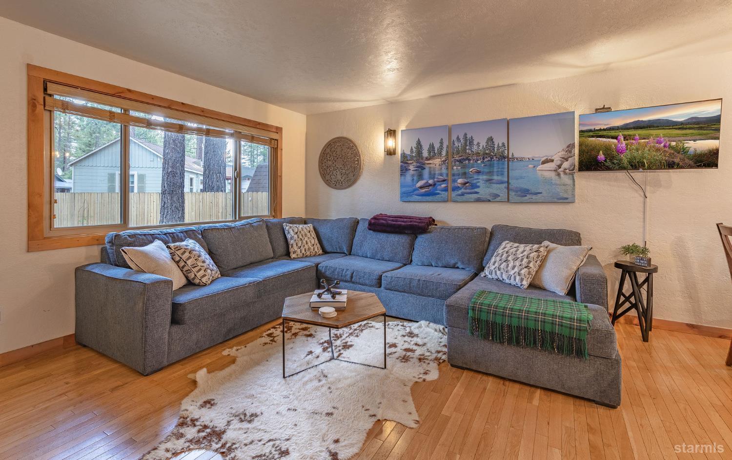 South Lake Tahoe, California, 96150, United States, 2 Bedrooms Bedrooms, ,1 BathroomBathrooms,Residential,For Sale,1971581