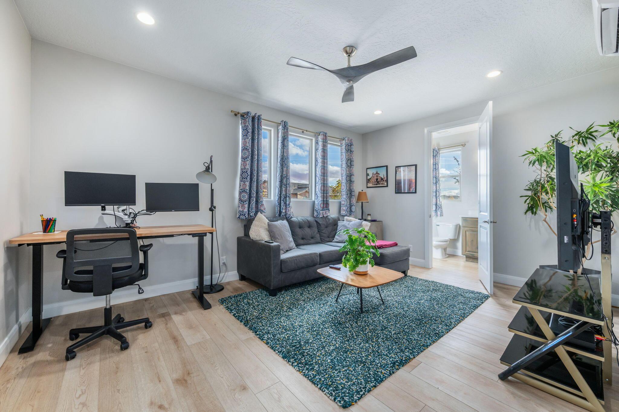 Washington, Utah, 84780, United States, 4 Bedrooms Bedrooms, ,5 BathroomsBathrooms,Residential,For Sale,2009663