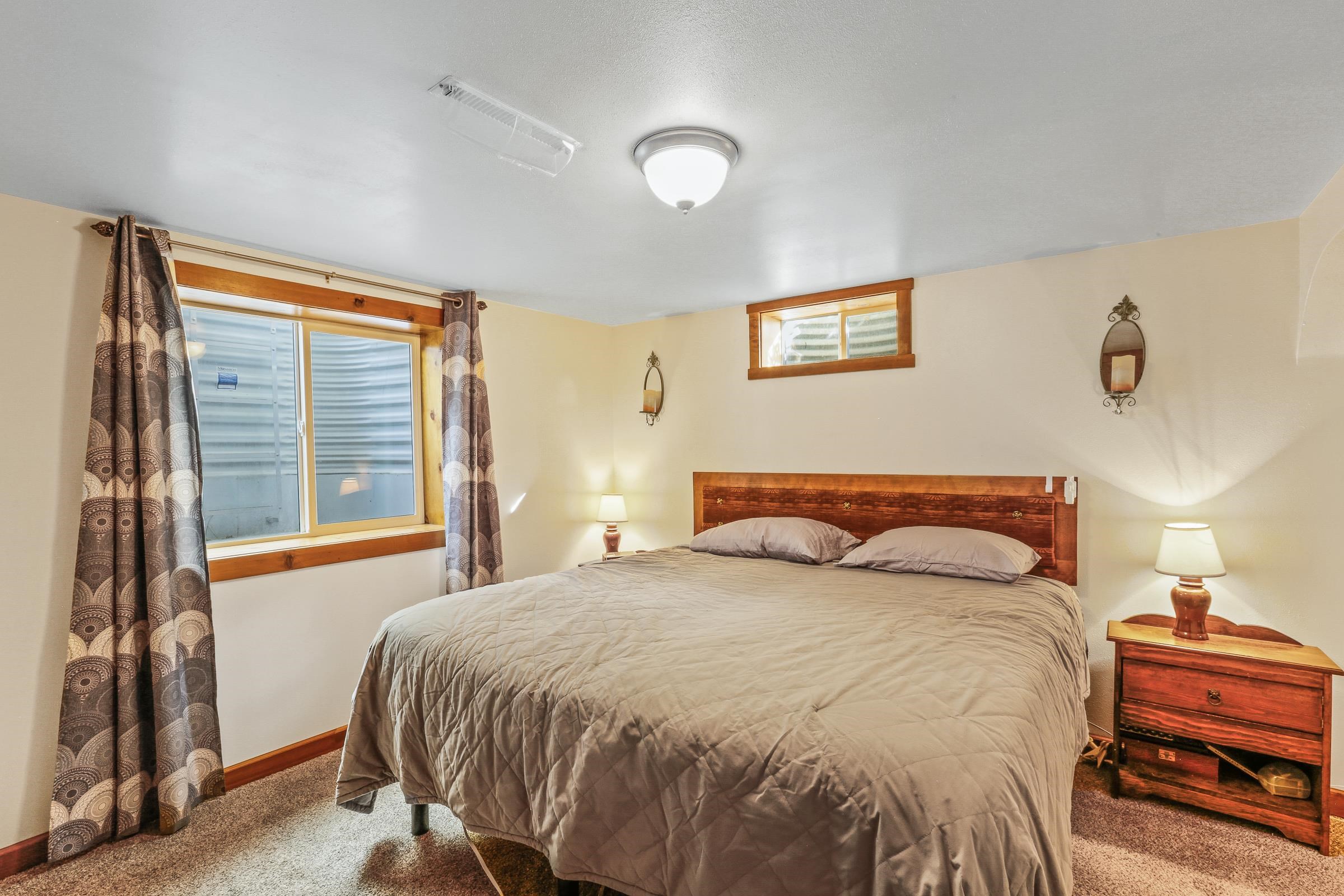 Spokane Valley, Washington, 99216, United States, 5 Bedrooms Bedrooms, ,3 BathroomsBathrooms,Residential,For Sale,1973902