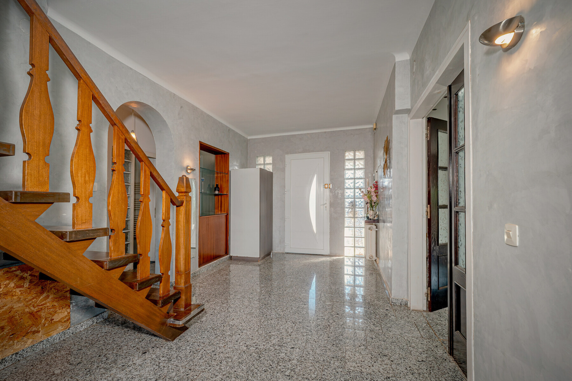  Exclusive Mediterranean Villa in Prime Empuriabrava Location - 物件實景