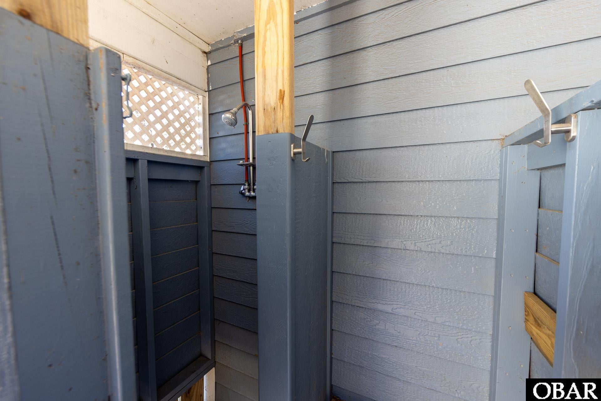 Corolla, North Carolina, 27927, United States, 5 Bedrooms Bedrooms, ,3 BathroomsBathrooms,Residential,For Sale,2006038