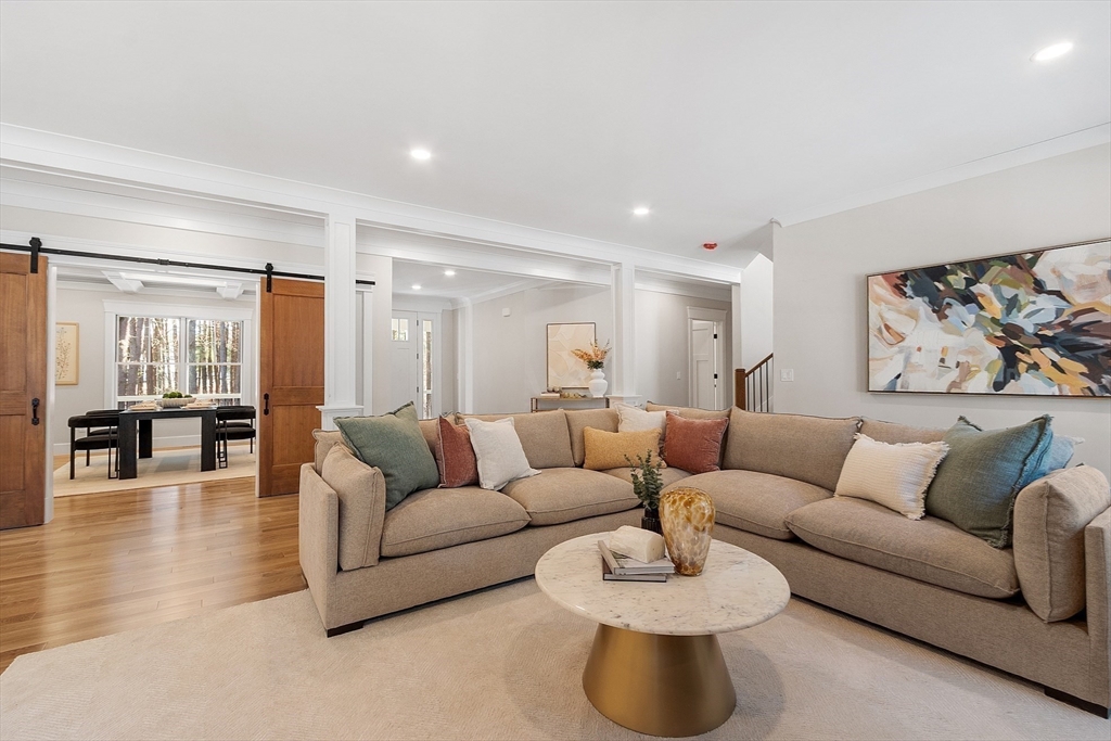 Carlisle, Massachusetts, 01741, United States, 5 Bedrooms Bedrooms, ,6 BathroomsBathrooms,Residential,For Sale,1792781