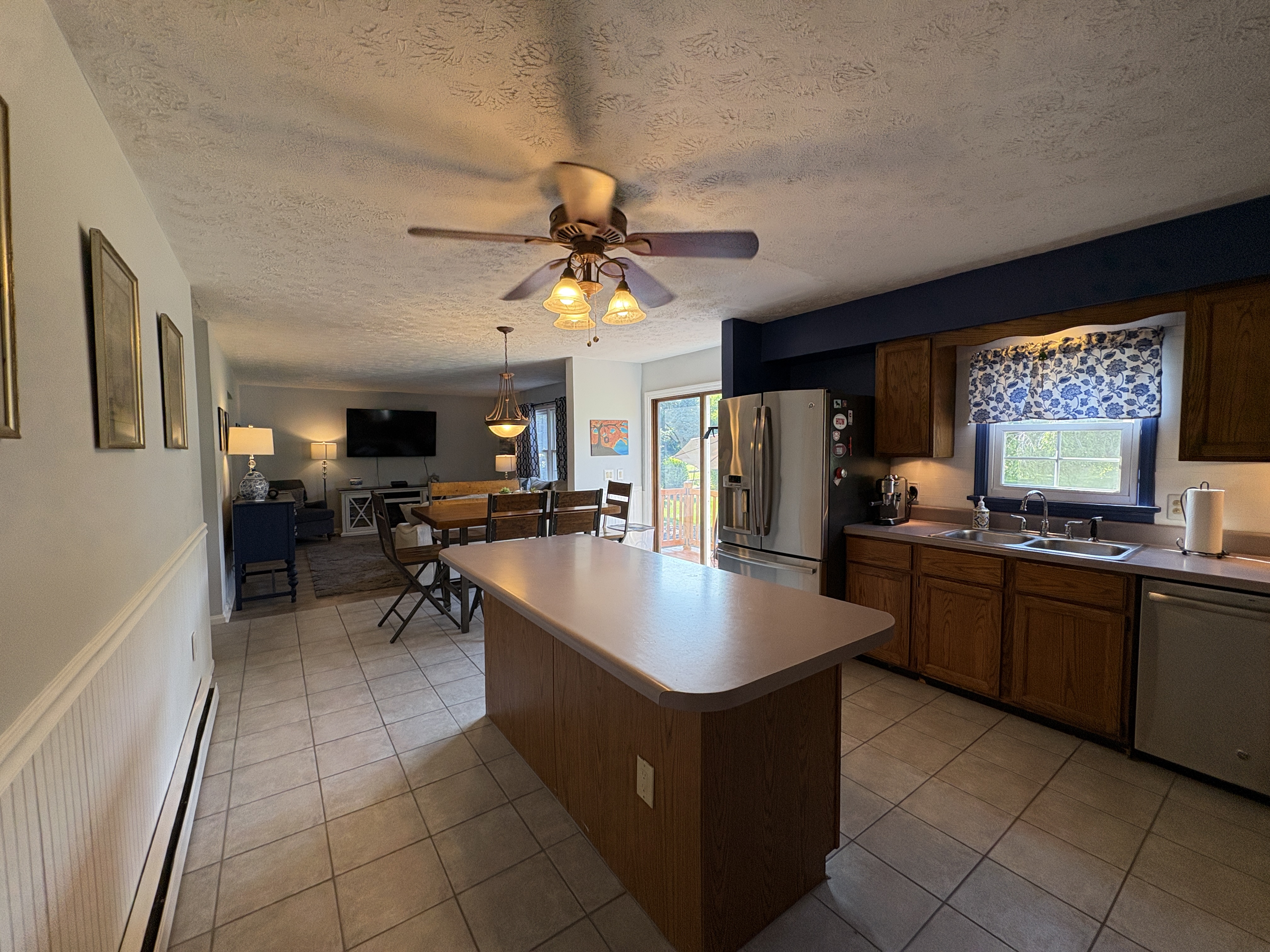 Columbus, New Jersey, 08022, United States, 4 Bedrooms Bedrooms, ,3 BathroomsBathrooms,Residential,For Sale,1903760