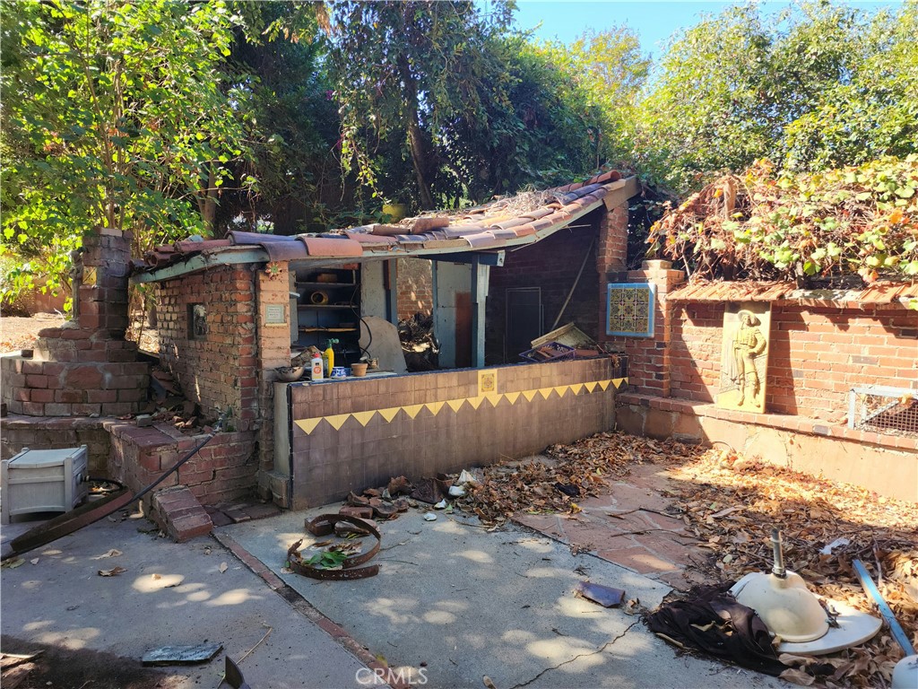Riverside, California, 92501, United States, 4 Bedrooms Bedrooms, ,2 BathroomsBathrooms,Residential,For Sale,1966223