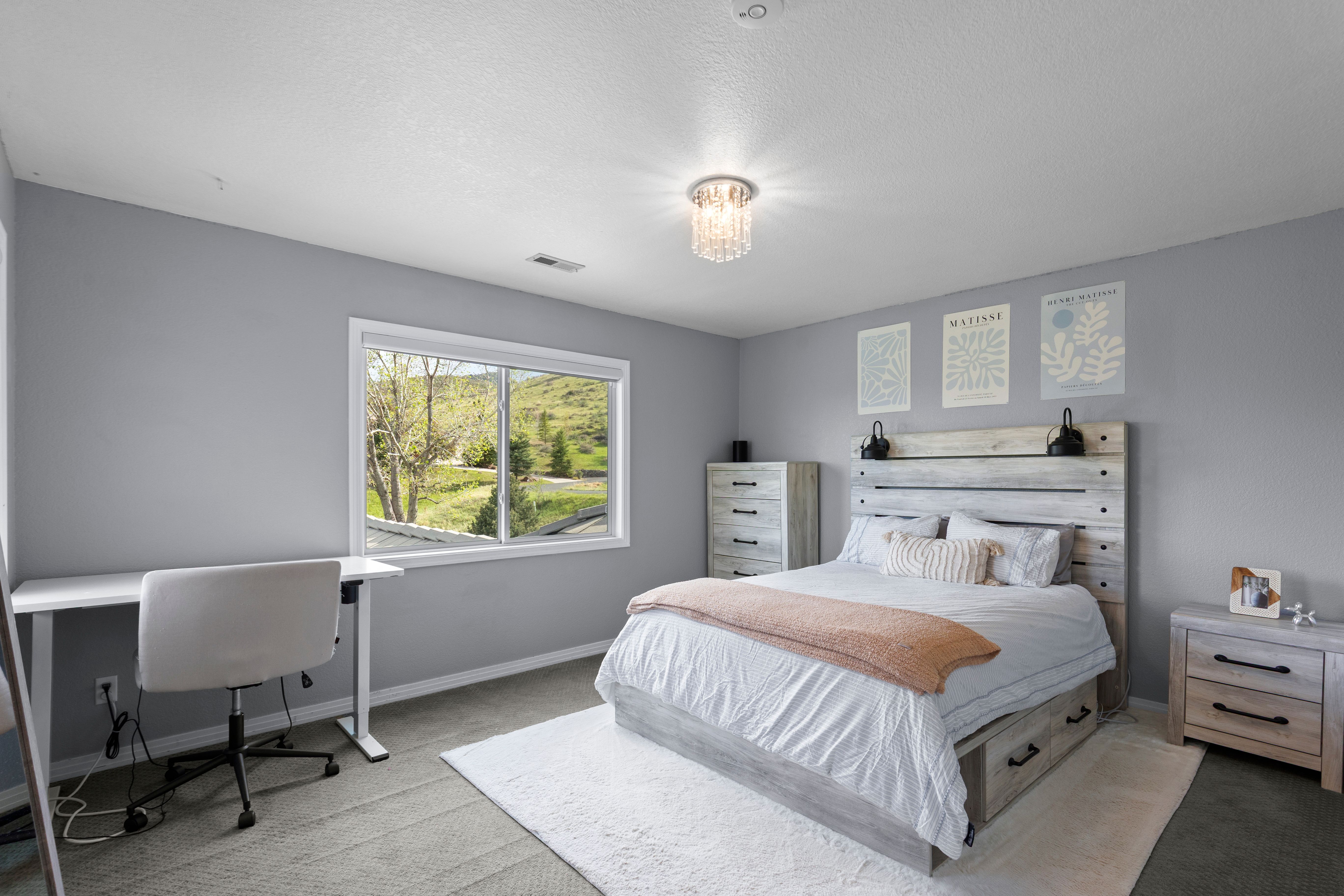  Stunning two-story walkout on a rare usable ¾-acre lot - 物件實景