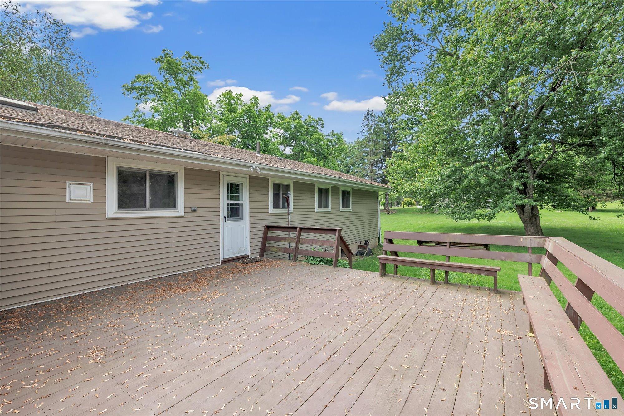 Trumbull, Connecticut, 06611, United States, 3 Bedrooms Bedrooms, ,2 BathroomsBathrooms,Residential,For Sale,2048685