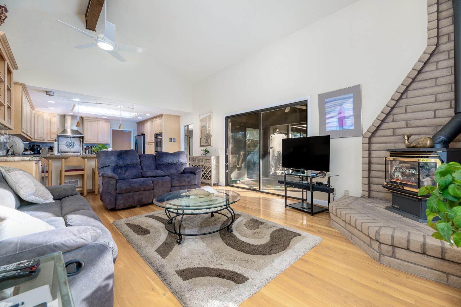 Grass Valley, California, 95949, United States, 3 Bedrooms Bedrooms, ,2 BathroomsBathrooms,Residential,For Sale,1761792