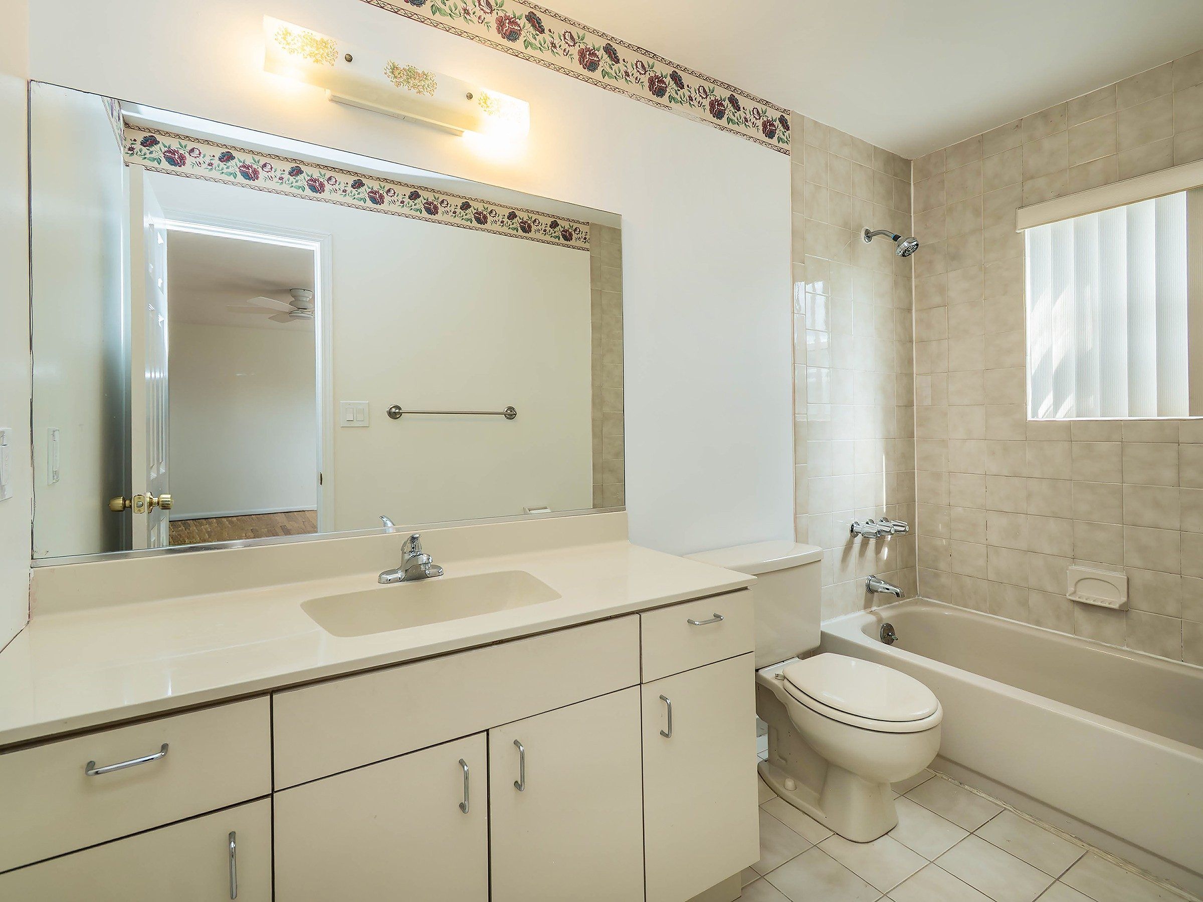  53A Grove Street, Glenwood Landing, NY, 11547 - 物件實景