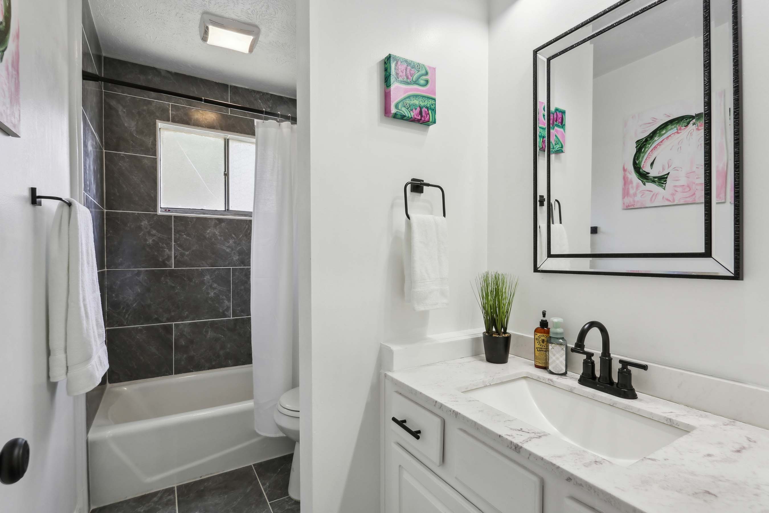  Beautifully Updated Sandy Springs Condo - 物件實景