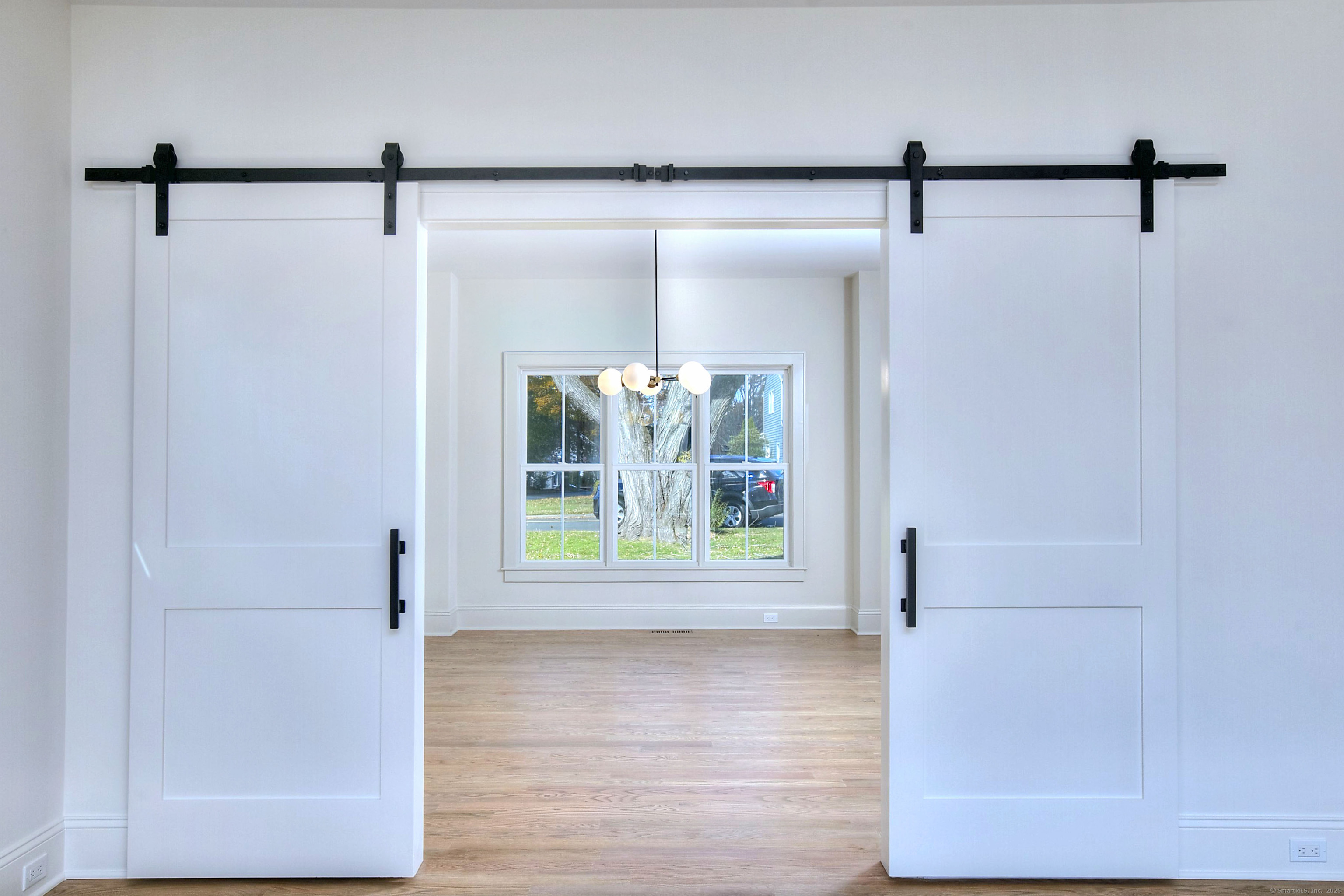 Fairfield, Connecticut, 06824, United States, 5 Bedrooms Bedrooms, ,5 BathroomsBathrooms,Residential,For Sale,1987495