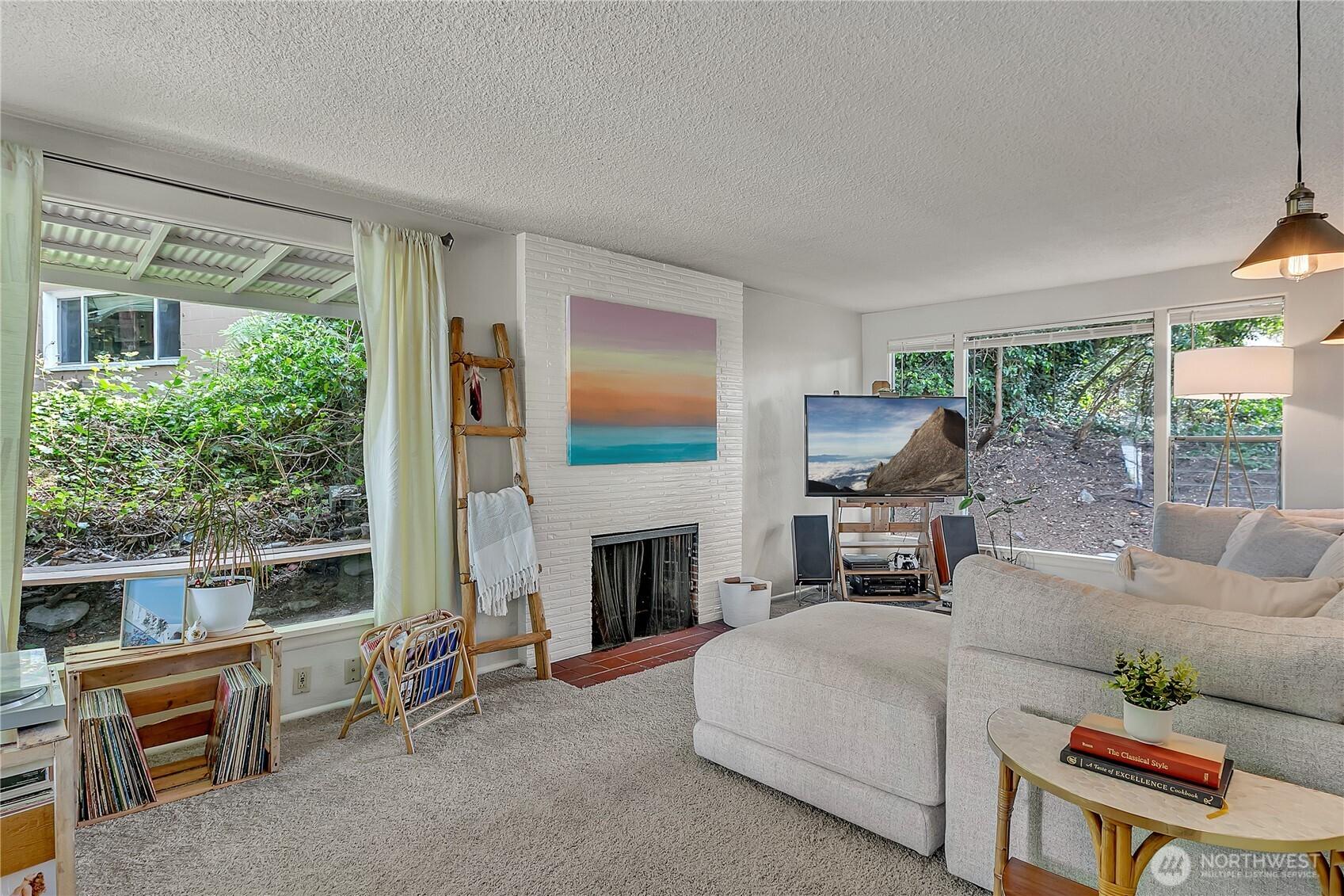 UNIVERSITY PLACE, Washington, 98466, United States, 2 Bedrooms Bedrooms, ,2 BathroomsBathrooms,Residential,For Sale,1969350