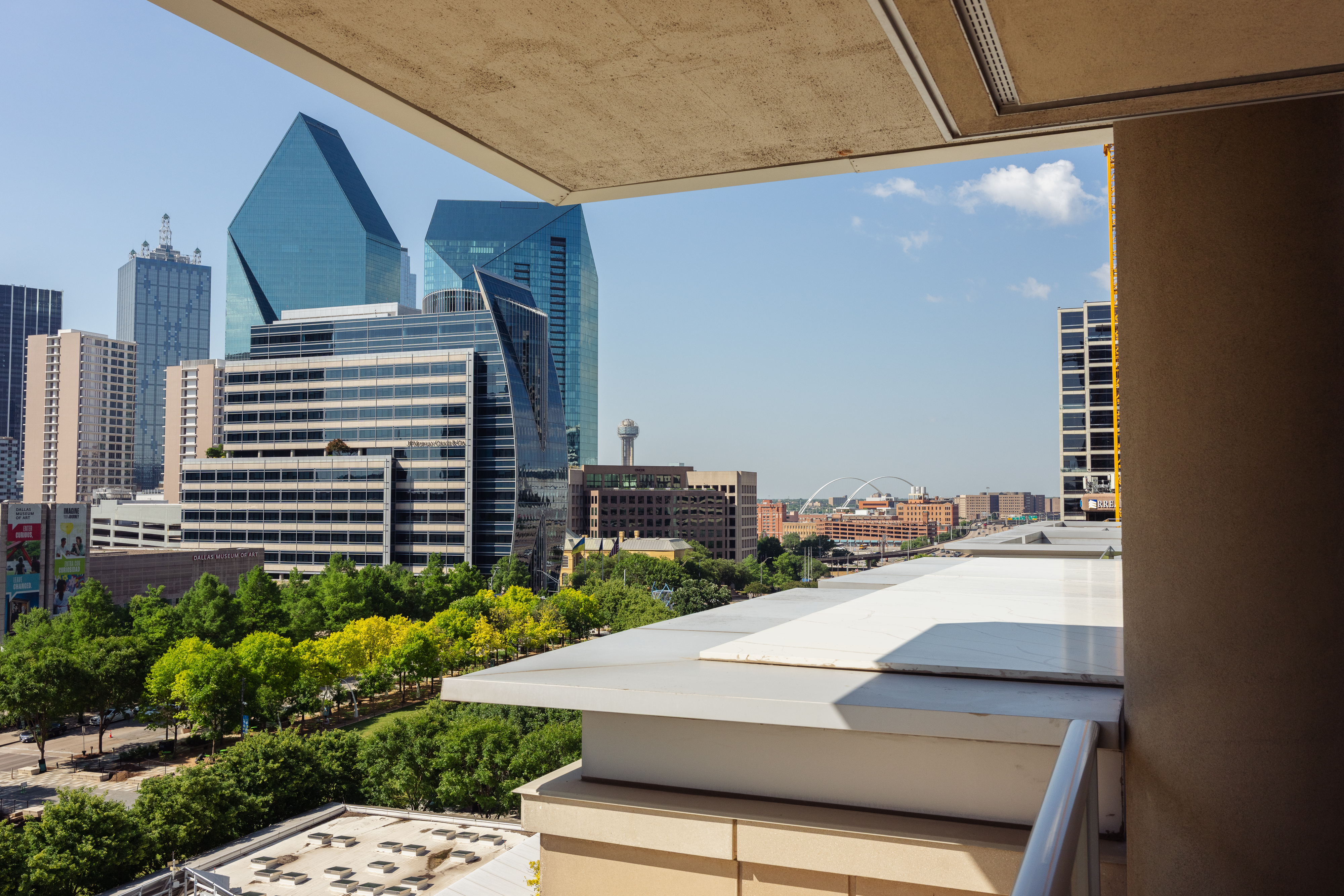  A Private, Contemporary Retreat with Unmatched Walkability - 物件實景
