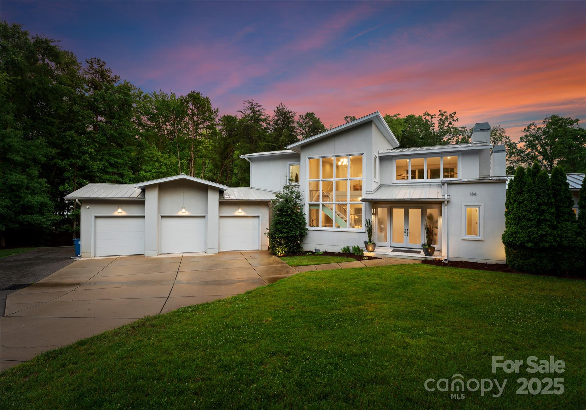 Mooresville, North Carolina, 28117, United States, 4 Bedrooms Bedrooms, ,5 BathroomsBathrooms,Residential,For Sale,1847704