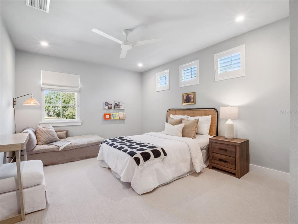 Winter Park, Florida, 32789, United States, 3 Bedrooms Bedrooms, ,5 BathroomsBathrooms,Residential,For Sale,1993312