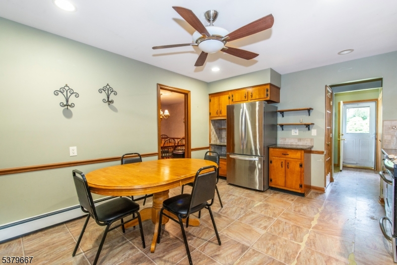 Parsippany-Troy Hills Twp., New Jersey, 07950, United States, 3 Bedrooms Bedrooms, ,4 BathroomsBathrooms,Residential,For Sale,1926193