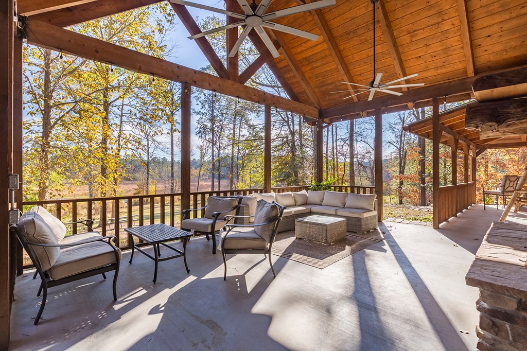 Huntington, Texas, 75949, United States, 3 Bedrooms Bedrooms, ,2 BathroomsBathrooms,Residential,For Sale,2002492