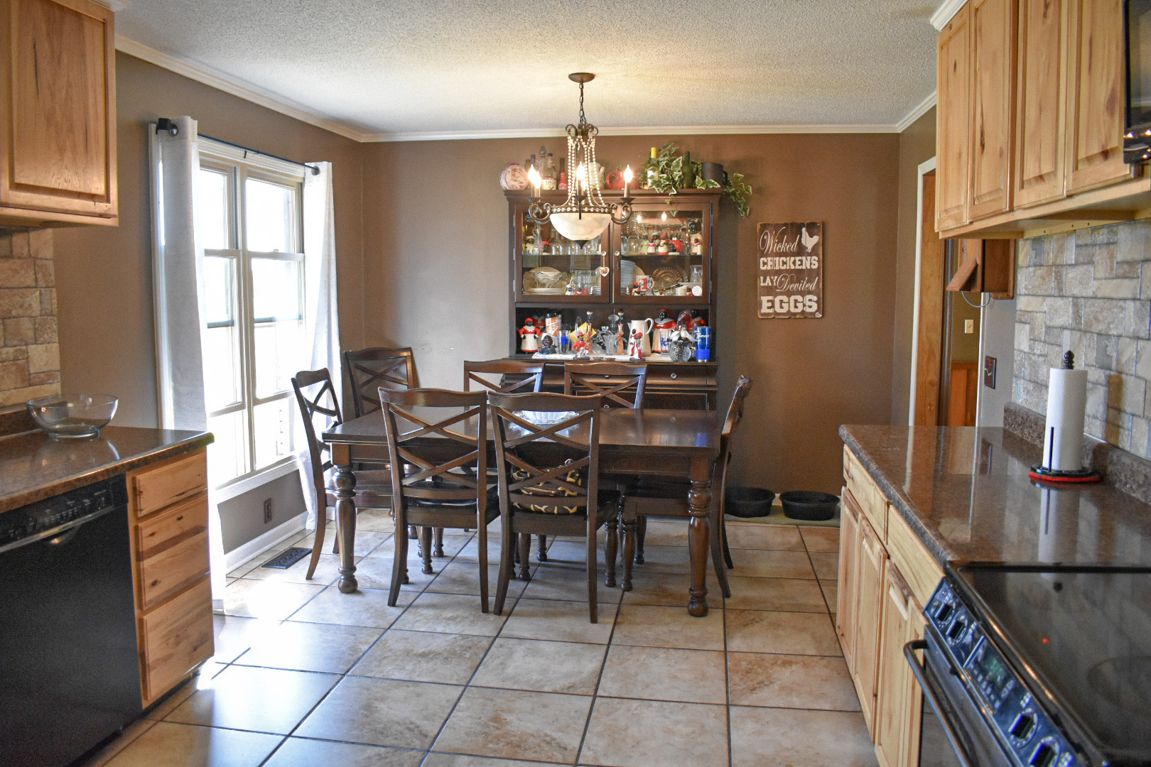 Troy, Tennessee, 38260, United States, 3 Bedrooms Bedrooms, ,2 BathroomsBathrooms,Residential,For Sale,1981685