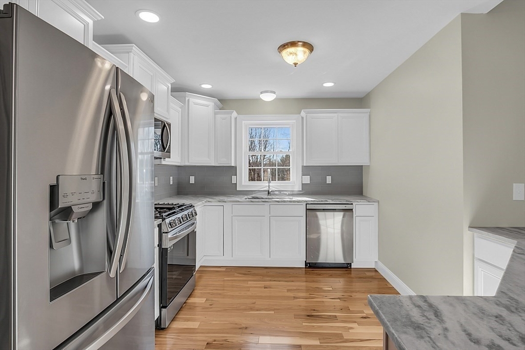 Leominster, Massachusetts, 01453, United States, 3 Bedrooms Bedrooms, ,2 BathroomsBathrooms,Residential,For Sale,1826440