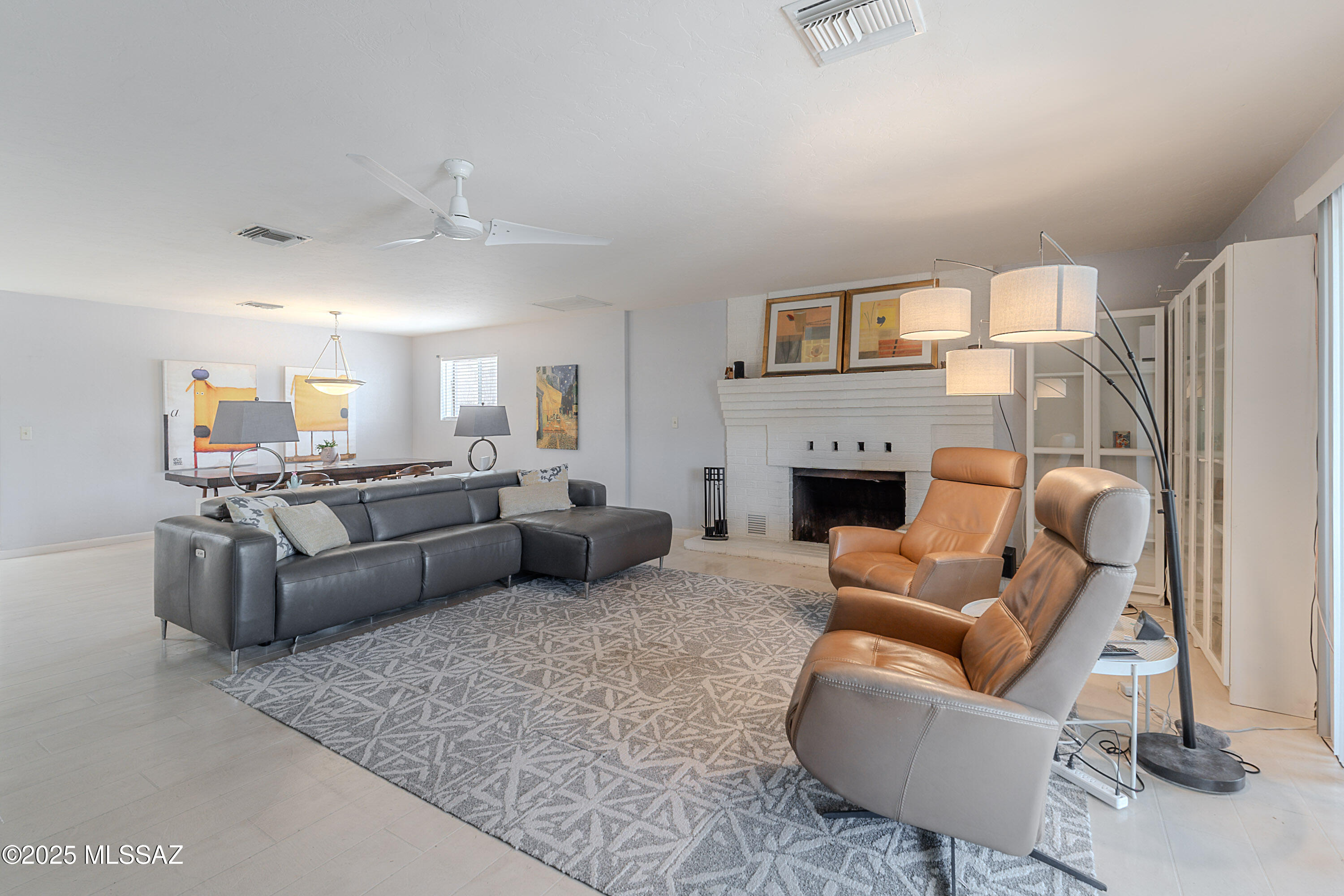 Tucson, Arizona, 85745, United States, 3 Bedrooms Bedrooms, ,2 BathroomsBathrooms,Residential,For Sale,1857796