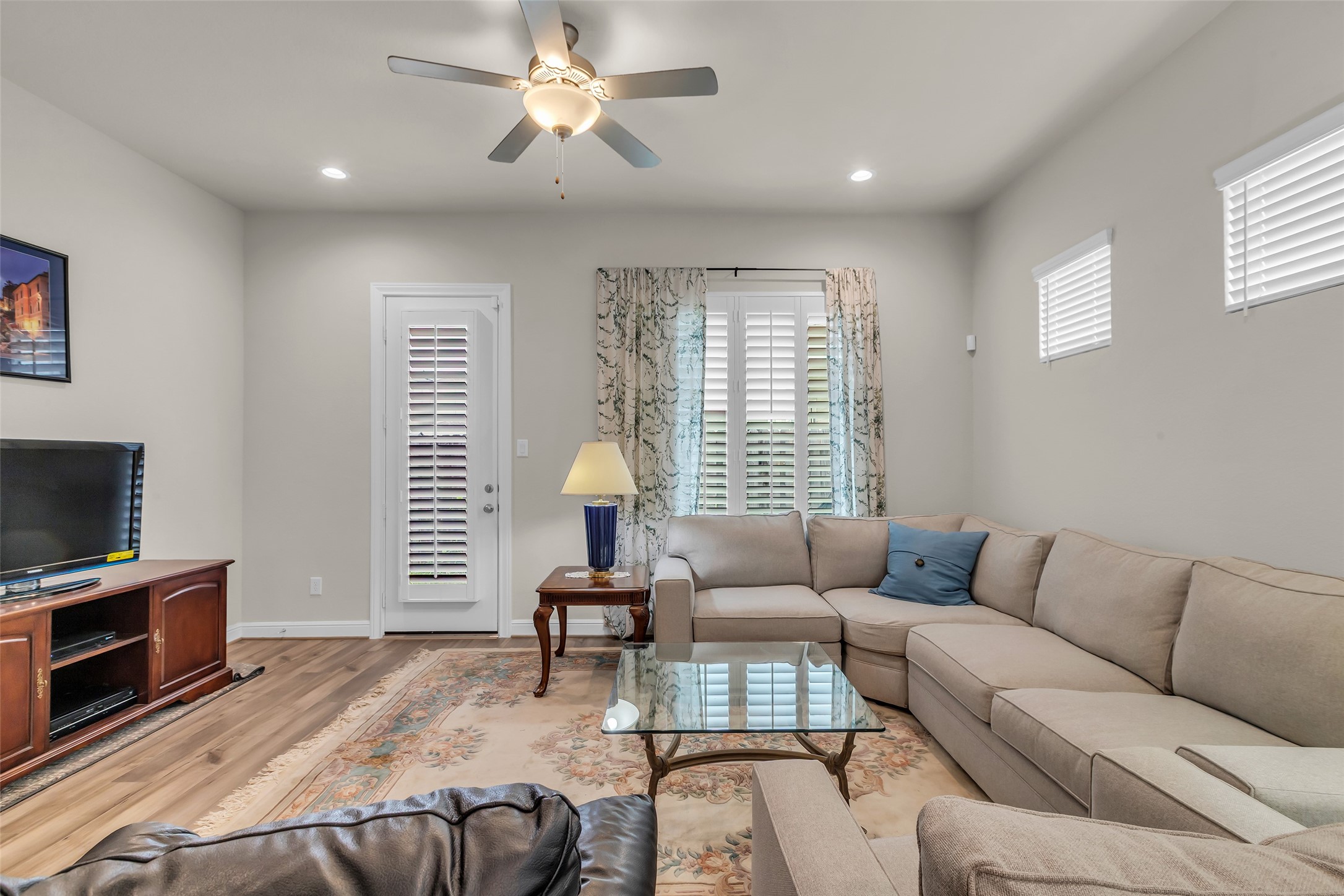 Houston, Texas, 77080, United States, 4 Bedrooms Bedrooms, ,4 BathroomsBathrooms,Residential,For Sale,1934317