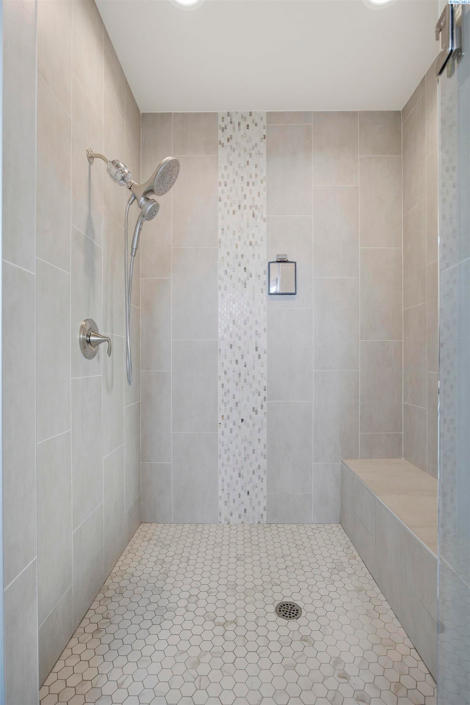 Pasco, Washington, 99301, United States, 4 Bedrooms Bedrooms, ,2 BathroomsBathrooms,Residential,For Sale,2036931