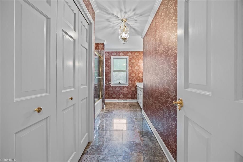 High Point, North Carolina, 27262, United States, 5 Bedrooms Bedrooms, ,4 BathroomsBathrooms,Residential,For Sale,1925566