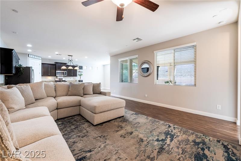 Henderson, Nevada, 89002, United States, 3 Bedrooms Bedrooms, ,2 BathroomsBathrooms,Residential,For Sale,1990384